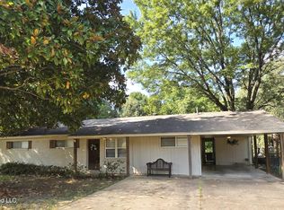 4730 Sherry Dr, Horn Lake, MS 38637