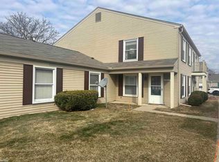3023 Maplewood Ct, Lake Orion, MI 48360