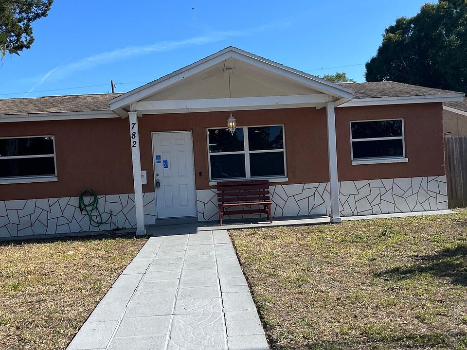 1st image of 782 62nd Ave N