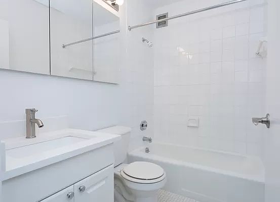 5th image of 230 W 55th St APT 29G