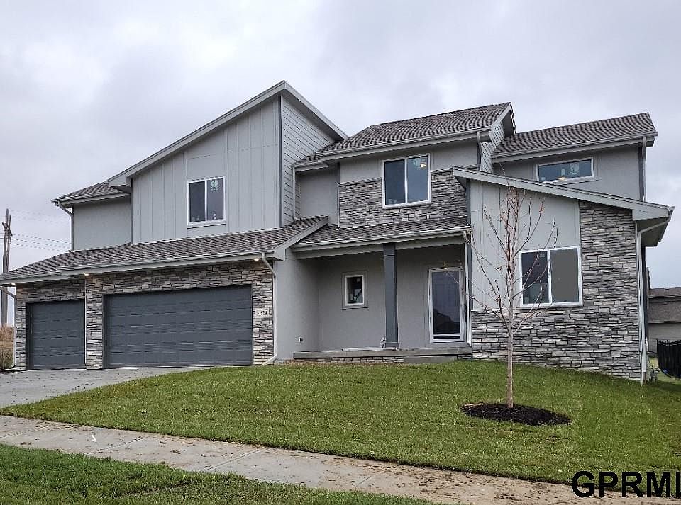 1st image of 4439 N 190th Ave