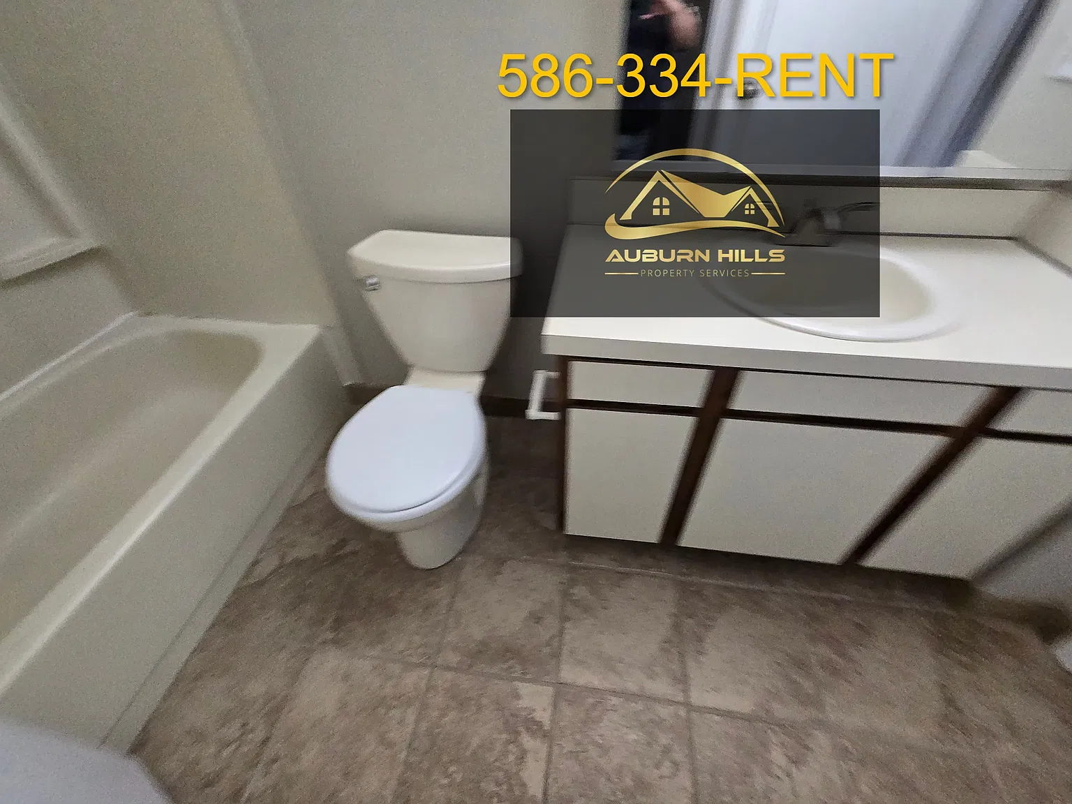 2 bed, 1.5 bath, 1209 sqft, $1,900 — Photo 2