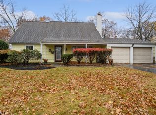 36 Heather Dr, Somerset, NJ 08873