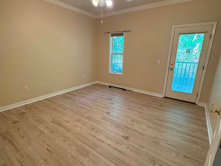 395 Makenzie Ln #395 — Photo 13