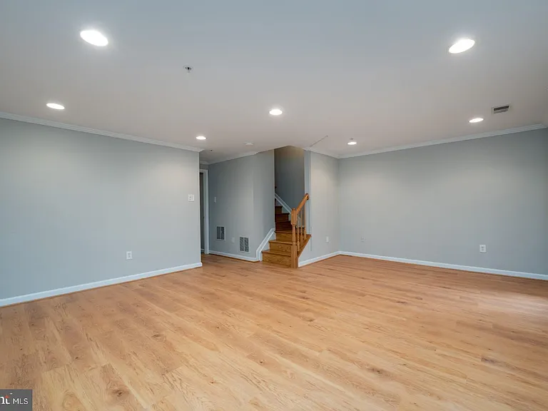 20821 Shamrock Glen Cir #804 — Photo 9