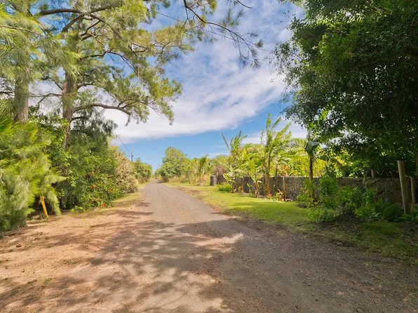 PELE ST, Naalehu, HI 96772
