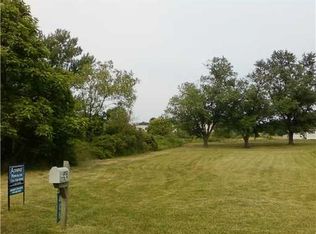 408 Hoover Rd, New Castle, PA 16101