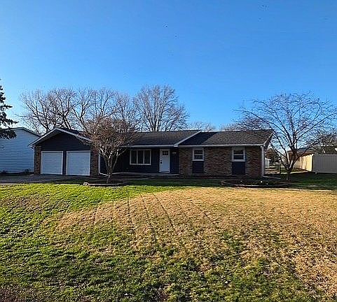 2nd image of 320 Northland Dr