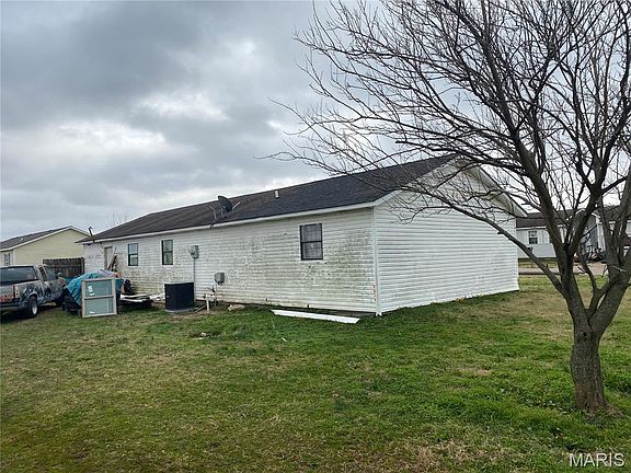 2nd image of 500 Sagebrush Ln