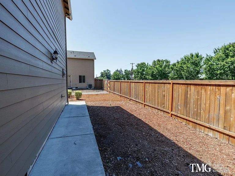 9807 NE 76th Way — Photo 51