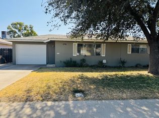 852 W Alamos Ave, Clovis, CA 93612
