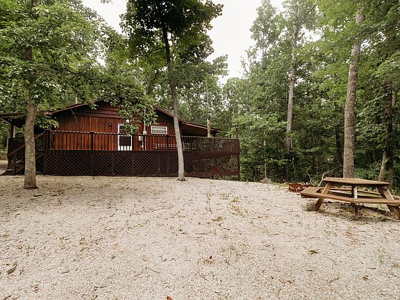 5th image of 272 Cowboy Ln