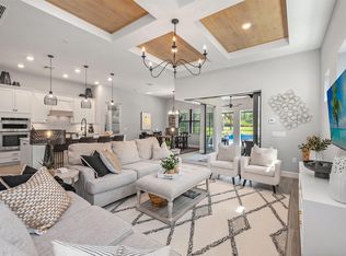 2738 Aviamar Cir, Naples, FL 34114