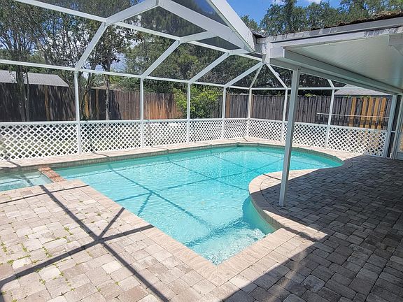 2nd image of 5409 Foxwood Dr