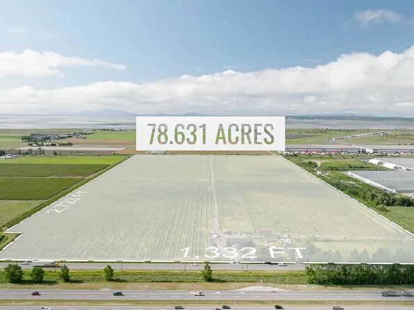 8442 Ladner Trunk Rd, Delta, BC V4K 3N3