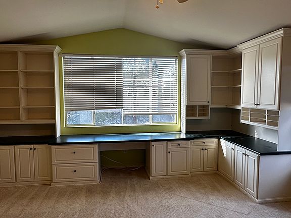 5th image of 894 Sausalito Dr