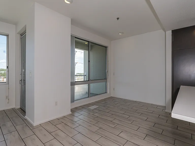 10 N Greenwood Ave — Photo 16