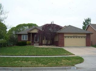 2201 N Sandplum St, Wichita, KS 67205