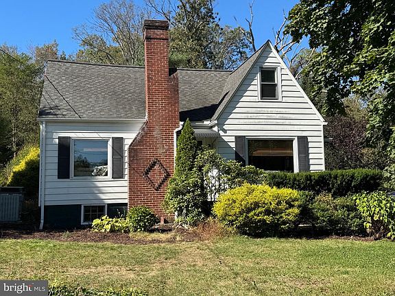 2nd image of 10126 Raystown Rd