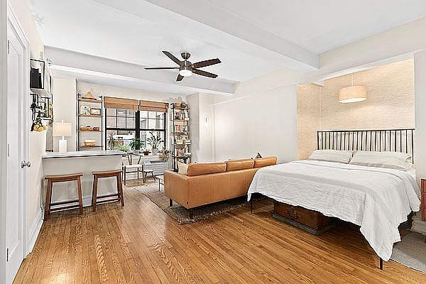 1st image of 200 E 16th St APT 2E