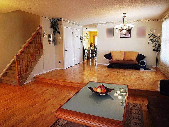 Licing & Dining Room