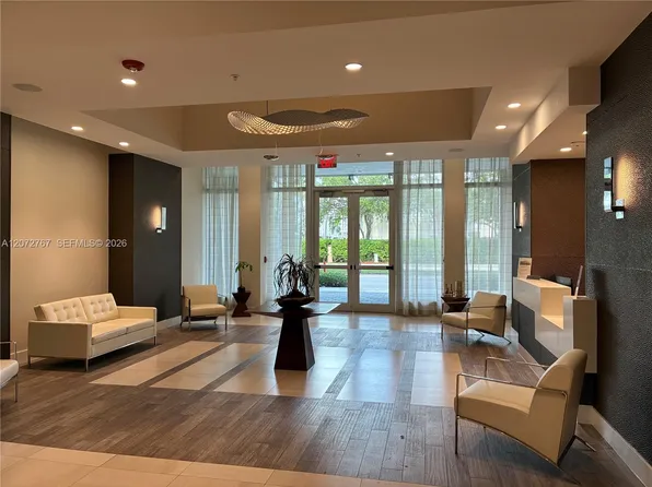 7661 NW 107th Ave APT 202, Doral, FL 33178