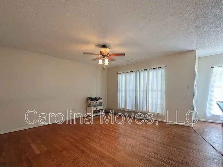 518 Grafton Ct — Photo 6