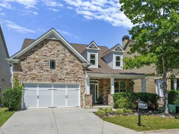 2066 Village Crest Dr NW, Atlanta, GA 30318