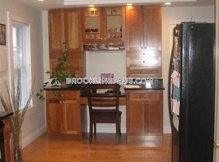 125 Westbourne Ter #2A, Brookline, MA 02446