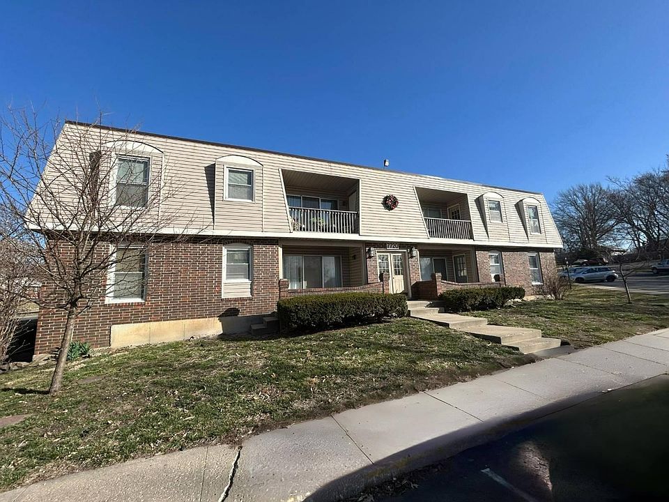 Heatherwood Apartments 8441 Robinson St Overland Park KS Zillow