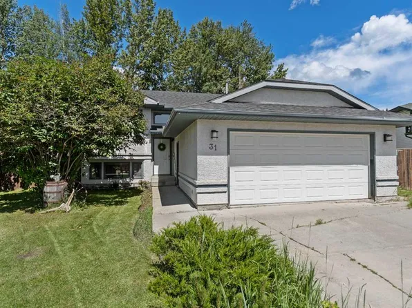 31 S Steward Dr, Whitecourt, AB T7S 1R1