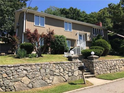 35 Esther Dr, North Providence, RI, 02911