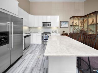 302 Linden St, Mahwah, NJ 07430