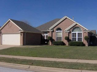 6745 Dogwood Ln, North Richland Hills, TX 76182