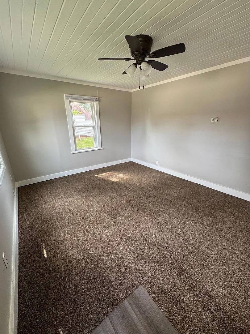 Two Bedroom One Bathroom House $1,295.00 — Photo 2