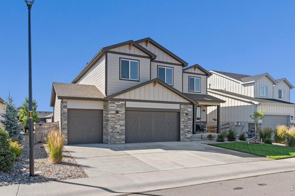 709 Hillspire Dr