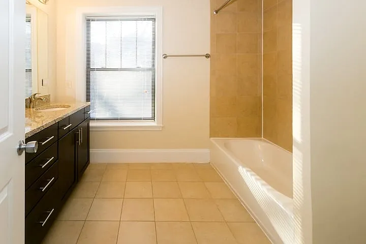 5111 S. Kimbark Avenue — Photo 16