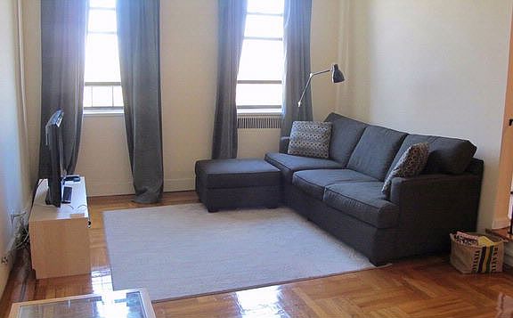 3rd image of 4107 42nd St