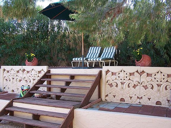 Viewing Deck, Close-up