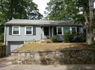 30 Cricket Ln, West Roxbury, MA 02132