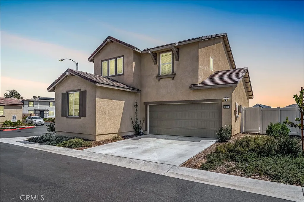 4 bed, 3.0 bath, 1856 sqft, $3,500 — Photo 1