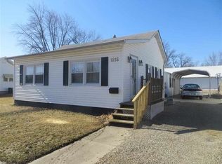 1215 Pulaski St, Lincoln, IL