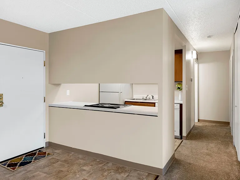 Oakwood Apartments — Photo 17