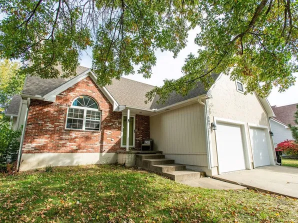 1603 Roanoke Dr, Warrensburg, MO 64093