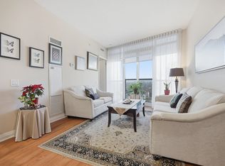 1 Valhalla Inn Rd #2006, Toronto, ON M9B1S9