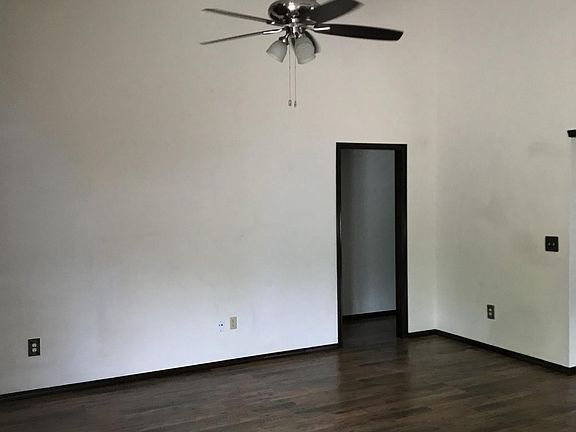5th image of 4301 Dahoon Dr