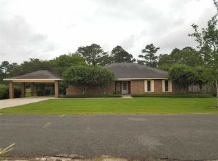 912 Edgewood Dr, Thibodaux, LA 70301