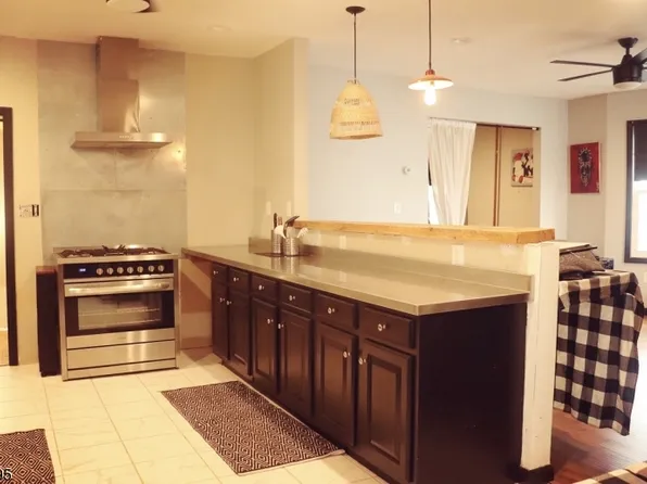 20 Newfield St, East Orange City, NJ 07017