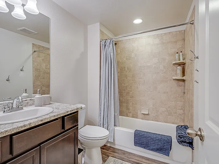 1516 Solitaire St — Photo 34