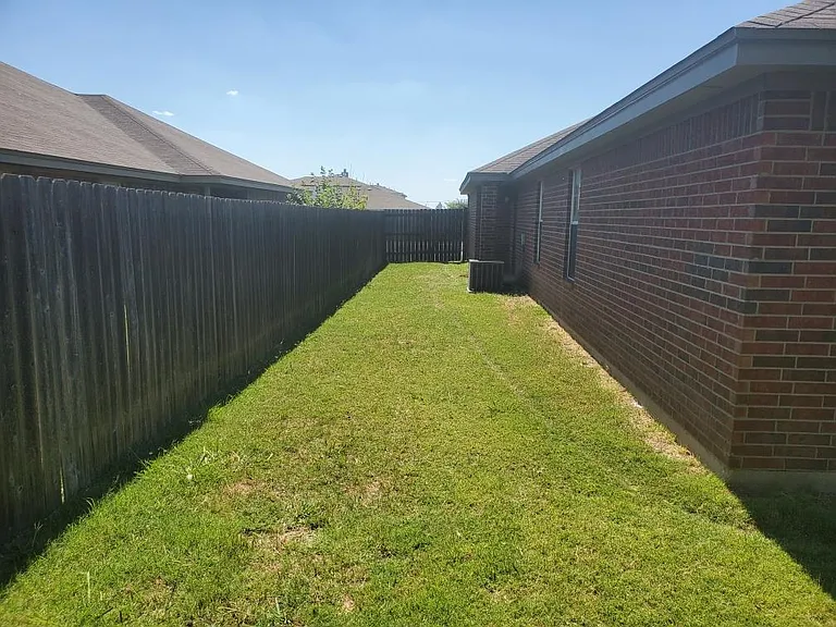 4409 Thunder Creek Dr #B — Photo 10